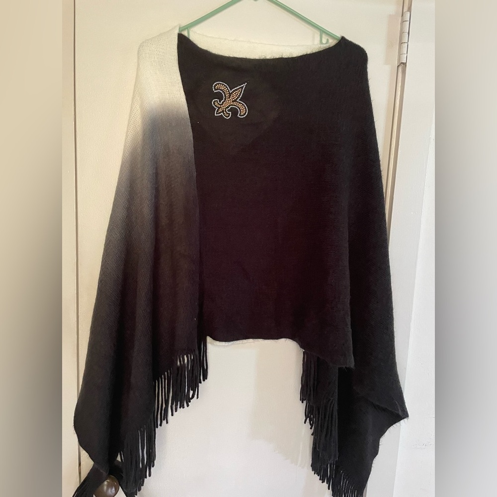 New Orleans Saints sweater Shaw. Large.